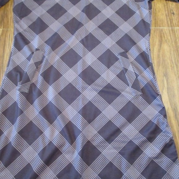 Bundle 3 for $15 - Grey plaid long sleeve dress - Picture 4 of 5